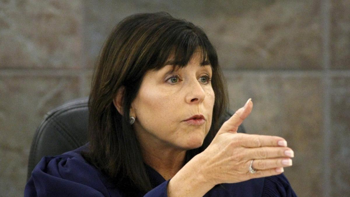 Jackie Glass w&auml;hrend der Verhandlung von O.J. Simpson. (Foto)