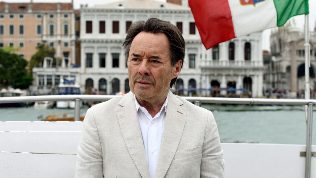 Als Comissario Brunetti l&ouml;st Uwe Kockisch zum letzten Mal in "Stille Wasser" einen Mord auf. (Foto)
