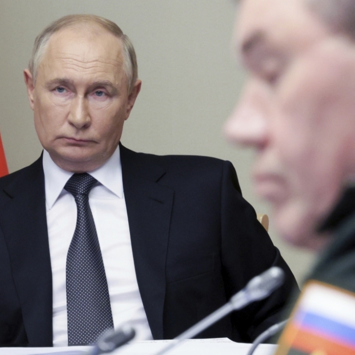 Putin-Öllager brennt nach Volltreffer bei Drohnenangriff lichterloh