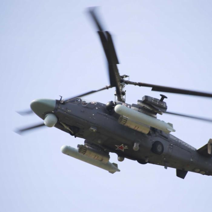 Gigantische Rauchschwaden! Putin-Heli geht nach Raketentreffer in Flammen auf