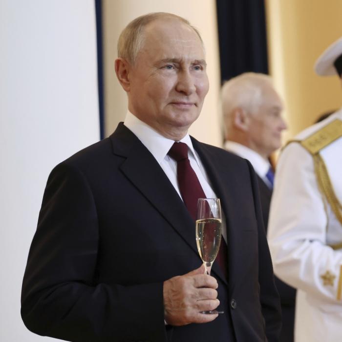 Geld-Offensive gestartet - verdienen russische Soldaten fast so viel wie der Kremlchef?