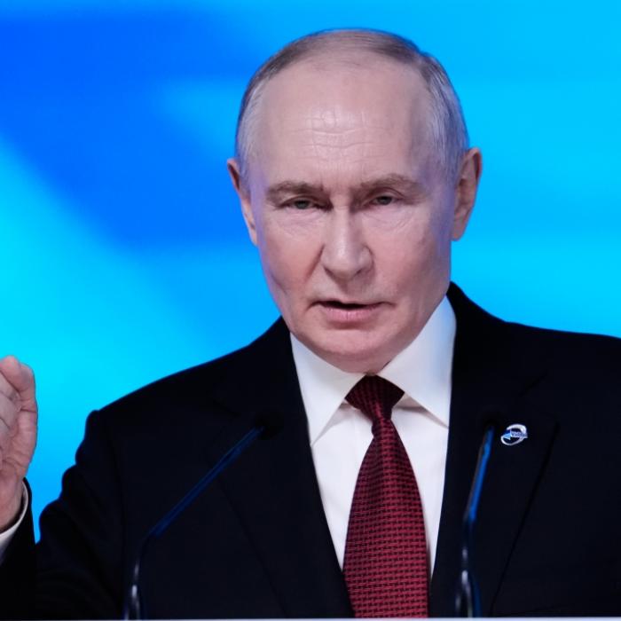 Wladimir Putin ruft den Notstand aus - Virus breitet sich aus