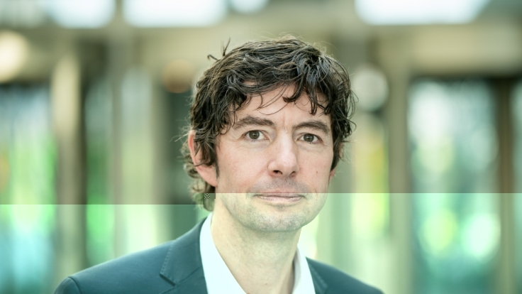 Christian Drosten zeigt sich hoffnungsvoll: Corona-Mutationen könnten Ausbreitung verhindern.