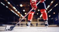 Der slowakische Eishockey-Profi Boris Sardecky ist bei einem Spiel auf dem Eis kollabiert und wenig später gestorben - der Angreifer der Bratislava Capitals wurde nur 24 Jahre alt (Symbolbild).