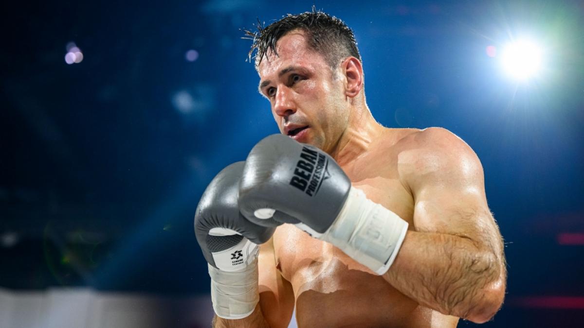 Felix Sturm sicherte sich den "Gold Titel" der WBA im Halbschwergewicht. (Foto)