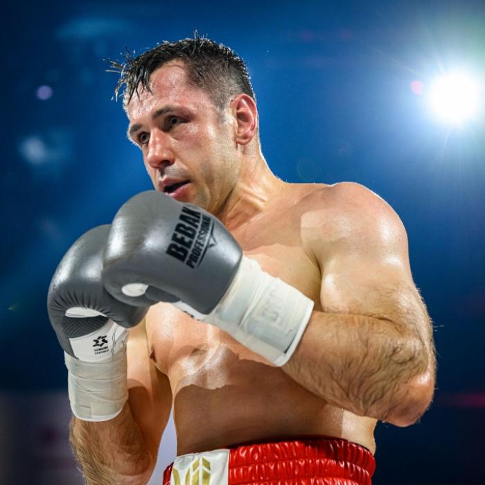 Ex-Weltmeister sichert sich WBA-