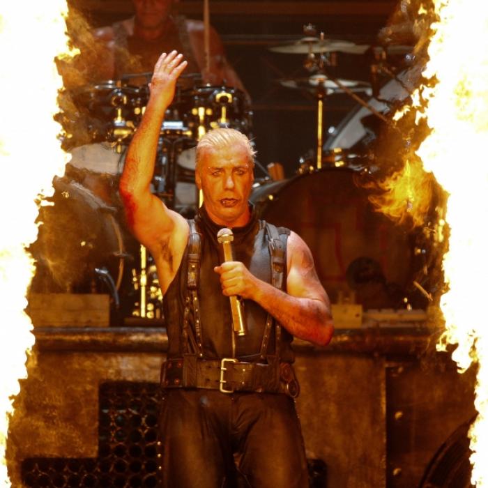 Erst ab 18! DAS können Rammstein im Hosentaschenformat