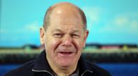 Bundeskanzler Olaf Scholz sorgt mit einem Ananas-Post zu Weihnachten für Verwirrung.