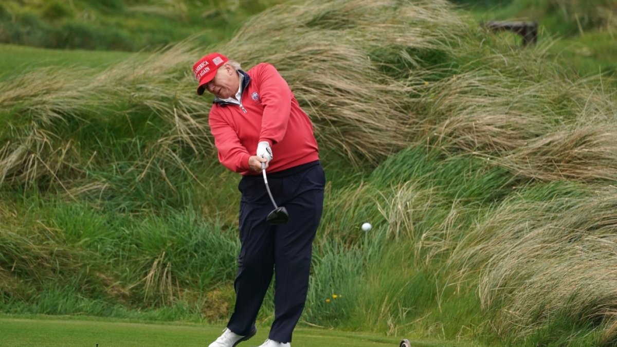 Ein Golfclub von Donald Trump f&auml;llt bei einer Gesundheitskontrolle gnadenlos durch. (Foto)