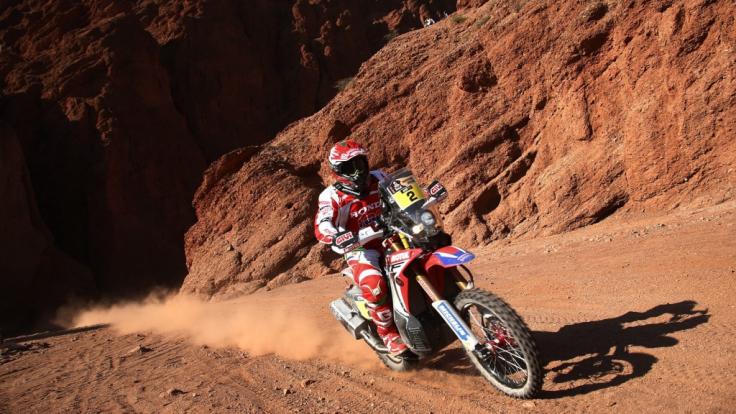 Der portugiesische Motorradpilot Paulo Goncalves, hier bei der Rallye Dakar 2016, ist bei dem Wüstenrennen tödlich verunglückt.