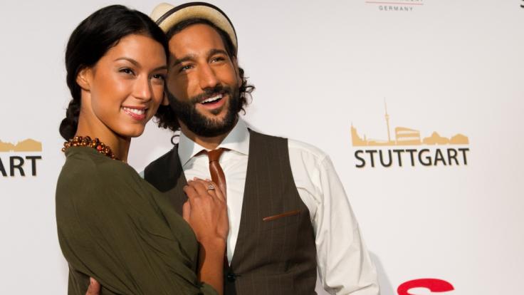 Rebecca Mir und Massimo Sinató verzaubern ihre Fans mit einem verführerischen Pärchen-Foto.