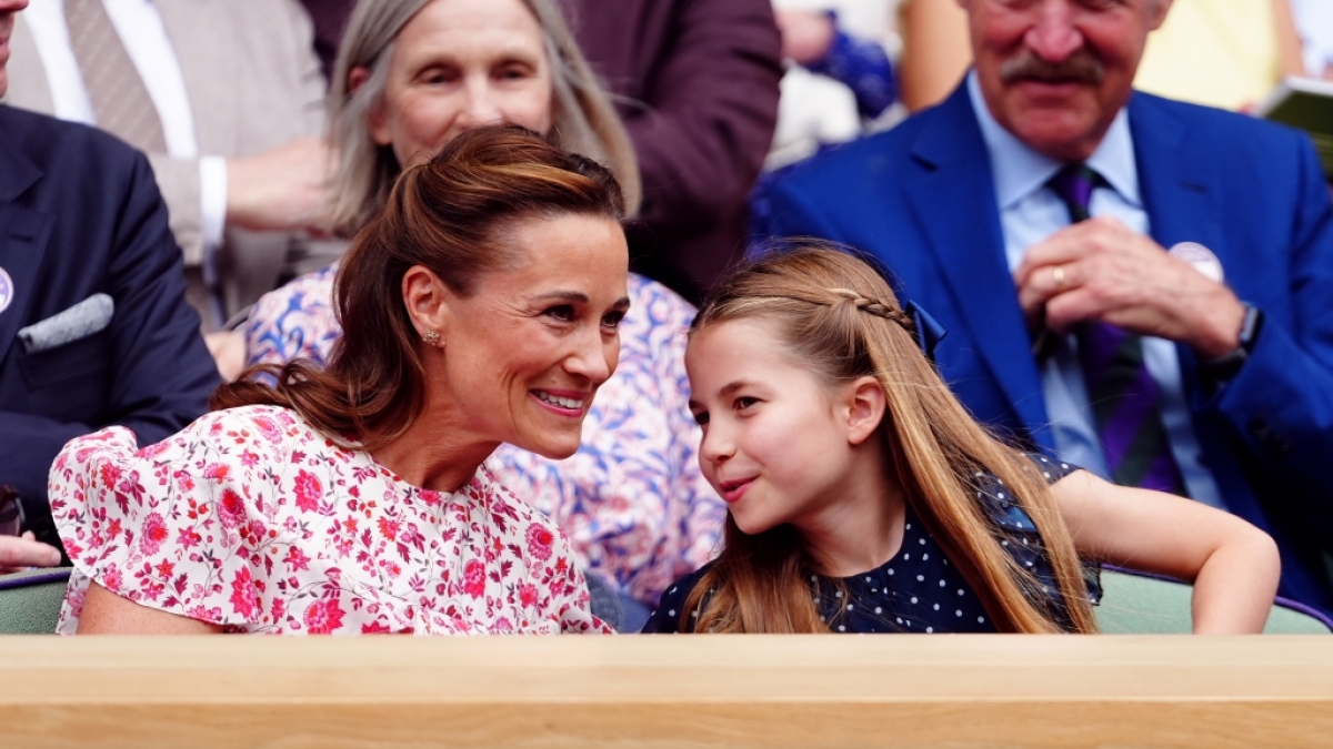 Auch mit ihrer Tante Pippa schien sich Prinzessin Charlotte pr&auml;chtig zu am&uuml;sieren. (Foto)
