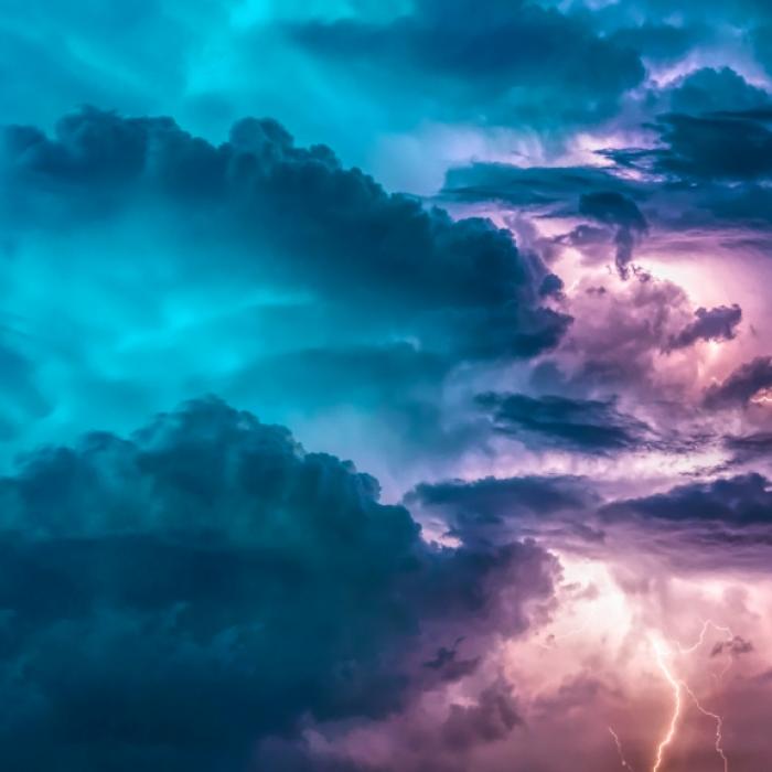 Tornados, Sturzfluten und Co.! Warnung vor Schwergewitterlage am Wochenende