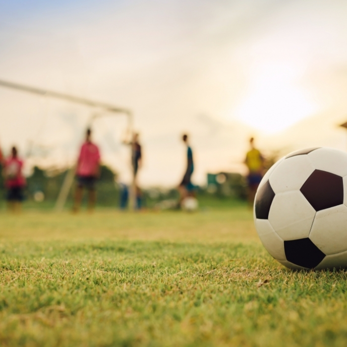 Schock in Wales! Ex-Swansea-Verteidiger (49) stirbt bei Fußballspiel