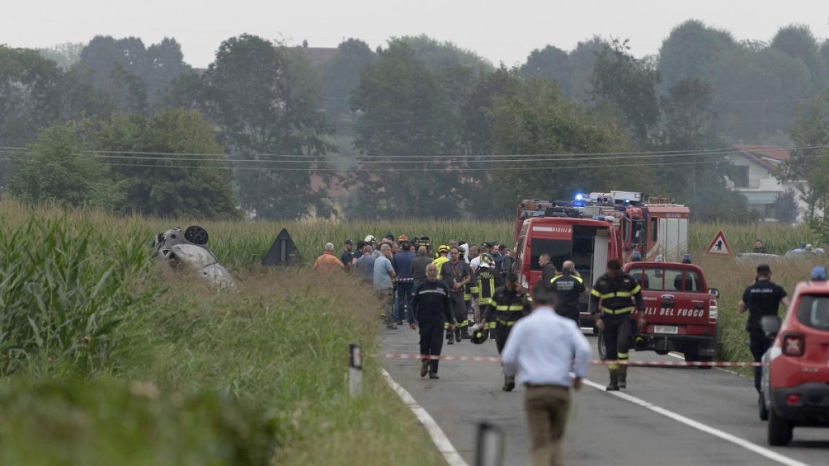 Bei dem Absturz eines Flugzeugs der italienischen Kunstflugstaffel bei Turin ist nach Medienberichten ein f&uuml;nfj&auml;hriges M&auml;dchen t&ouml;dlich verletzt worden. (Foto)