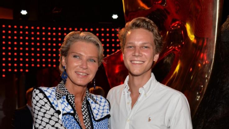 Stephanie von Pfuel verlor ihren Sohn Karl Bagusat durch einen tragischen Unfall.