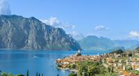 Kein Singen, kein Tanzen, kein Nassspritzen, kein Ballspielen: Am Gardasee herrschen von nun an strenge Regeln.