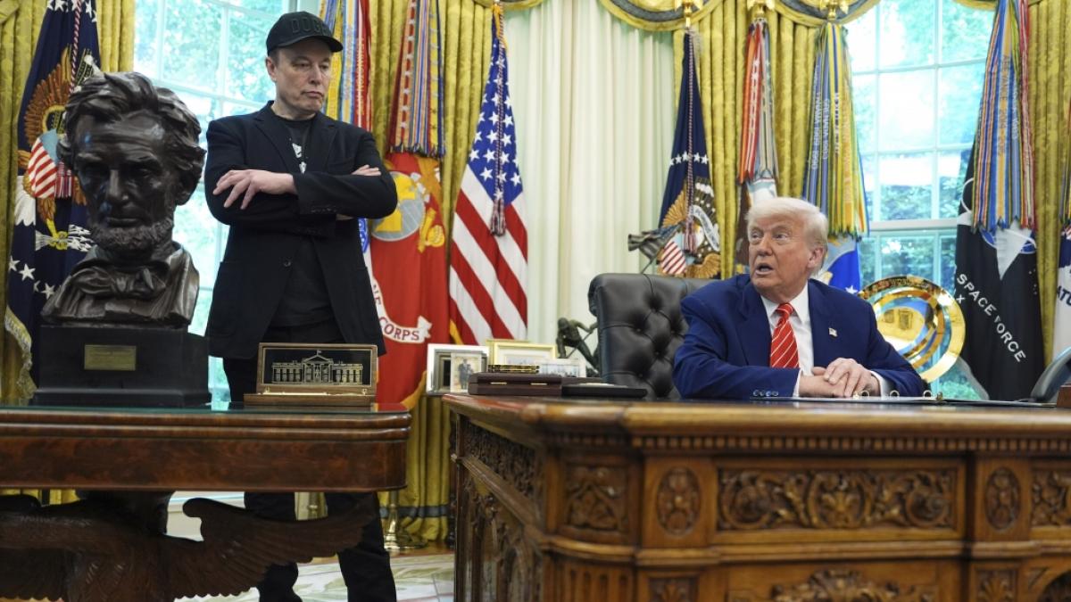 Elon Musk vs. Donald Trump: Carsten Maschmeyer sieht in naher Zukunft Zoff zwischen den Alpham&auml;nnern kommen. (Foto)