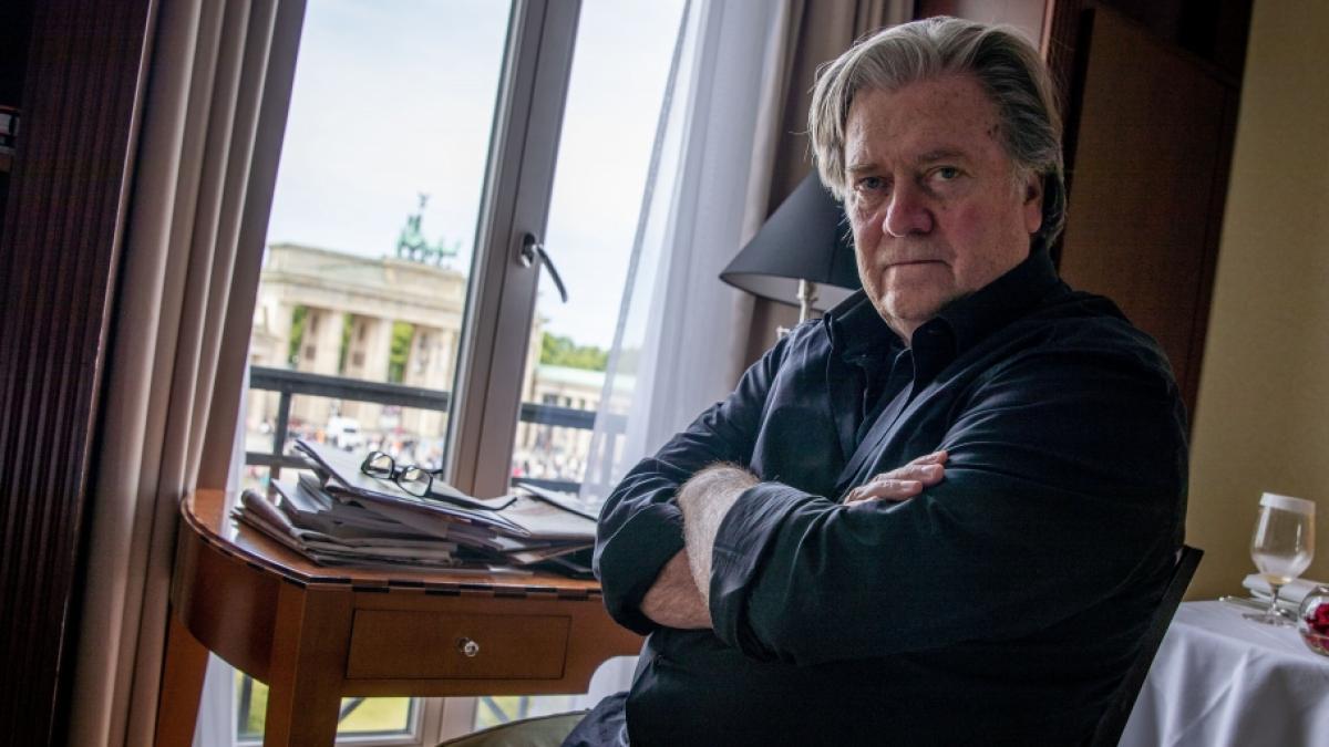 Steve Bannon hat dem neuen Papst alarmierend gedroht. (Foto)
