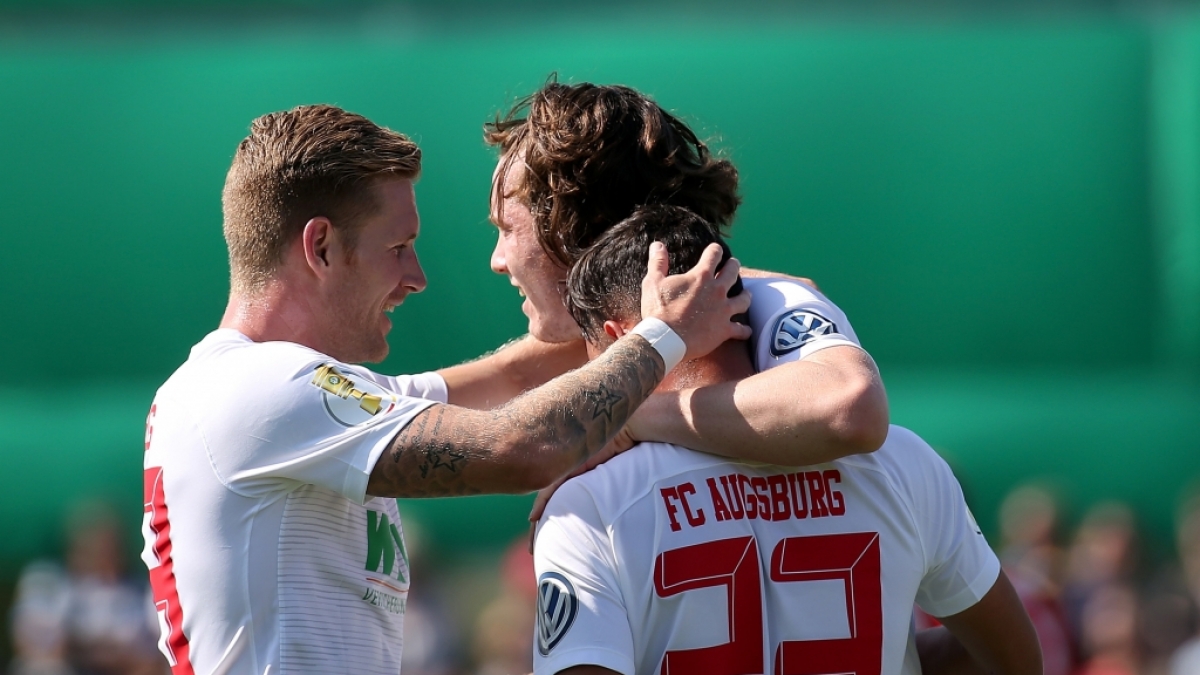 Heimspiel FC Augsburg: Die aktuellen Spielergebnisse der 1. Fu&szlig;ball-Bundesliga bei news.de. (Foto)