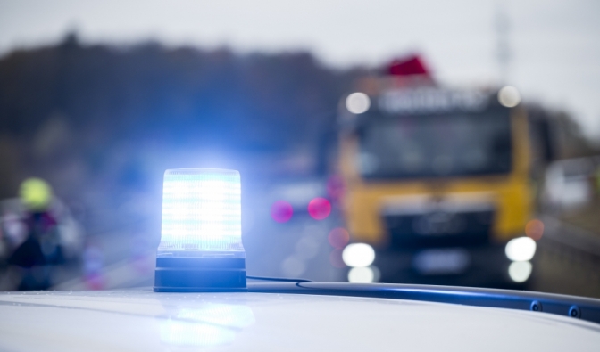 Die Polizei informiert über einen aktuellen Unfall (Symbolbild).