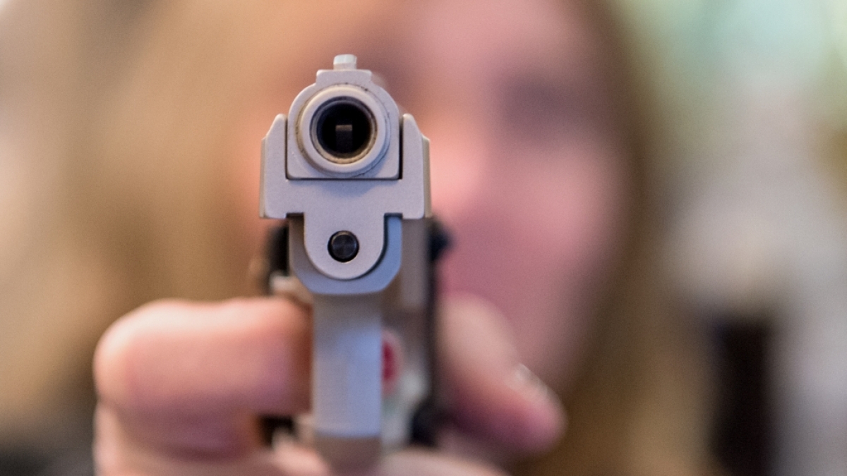 Eine Frau in Houston scho&szlig; ihrem Freund nach einem Streit in den Kopf. (Symbolbild) (Foto)