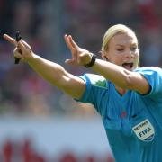 Bibiana Steinhaus pfiff in der 1. Bundesliga.