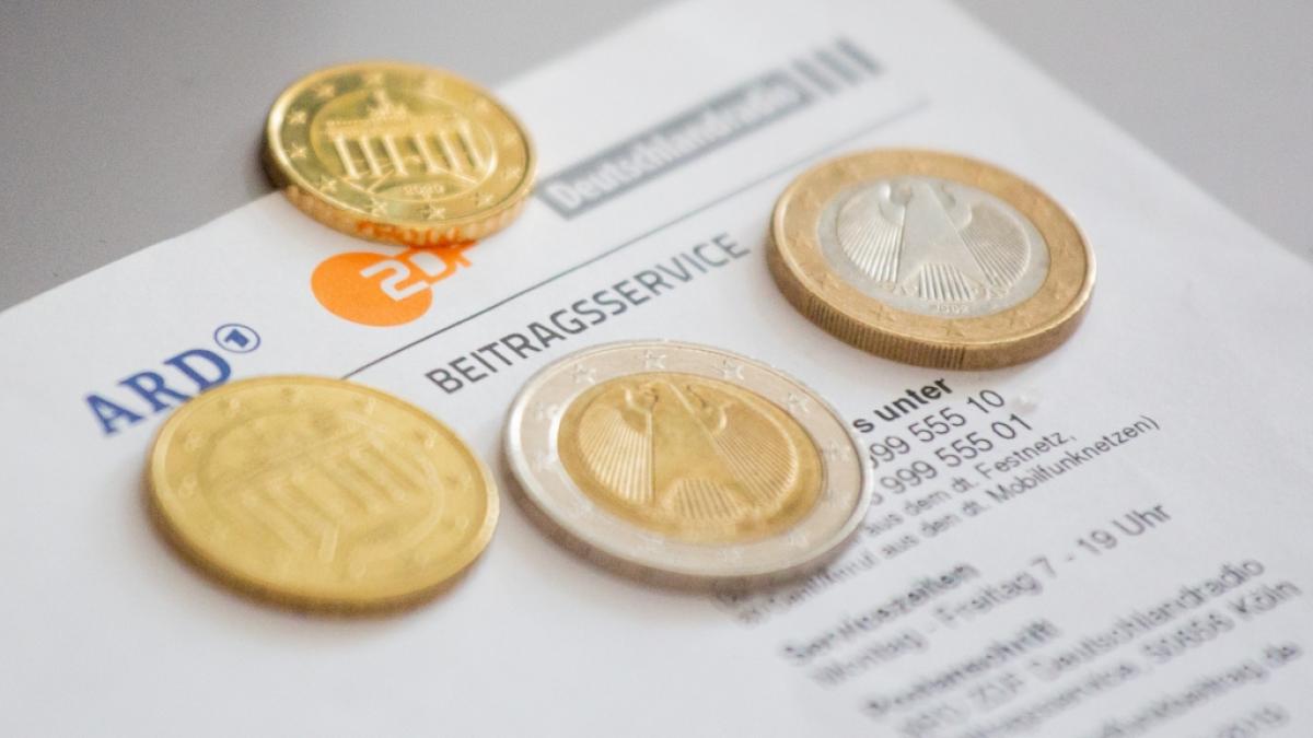 Der Rundfunkbeitrag soll ab 2025 vorl&auml;ufigen Berechnungen von Finanzexperten zufolge auf 18,94 Euro steigen. (Foto)