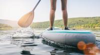 Eine Frau ist bei einem Ausflug mit einem Stand-up-Paddle-Board gestorben.