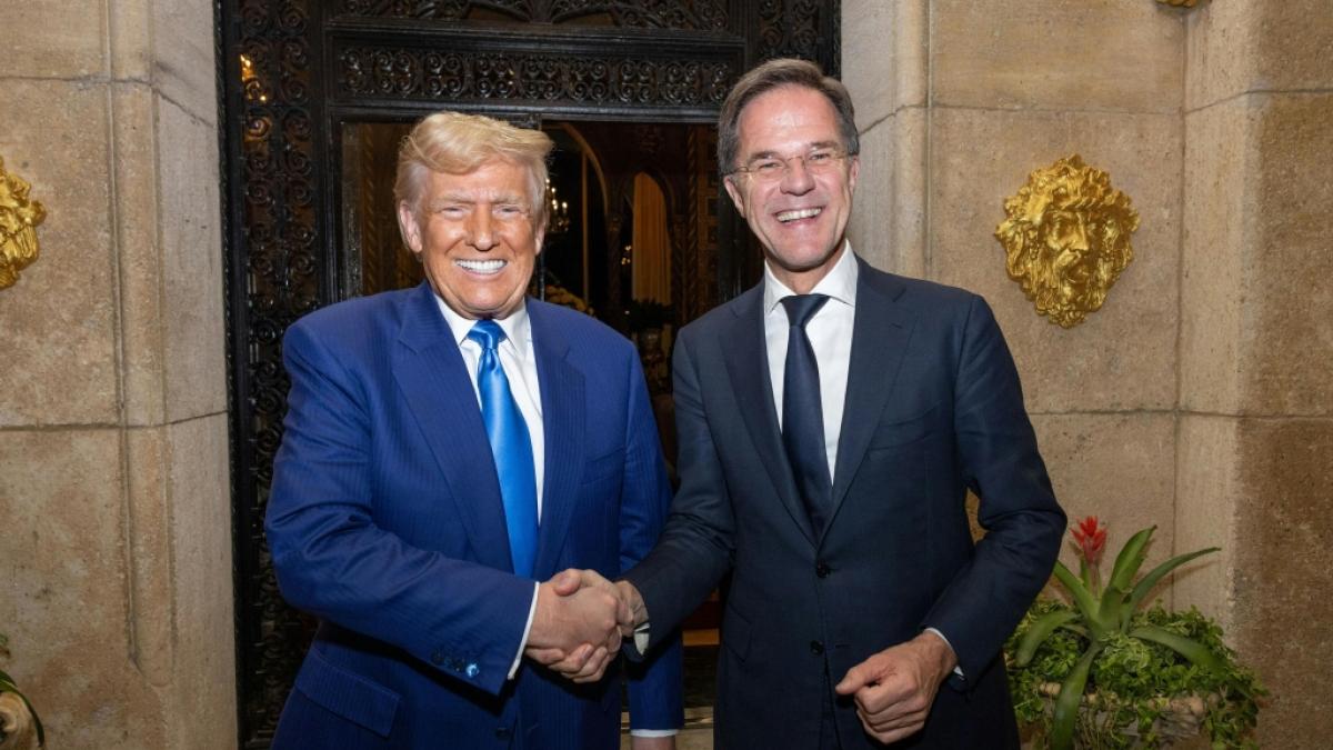 Vor seiner Ankunft beim Nato-Gipfel in Den Haag bekam Donald Trump von Nato-Generalsekret&auml;r Mark Rutte reichlich Honig ums Maul geschmiert. (Foto)