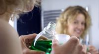 Schützt eine Mundspülung vor schweren Covid-19-Verläufen?