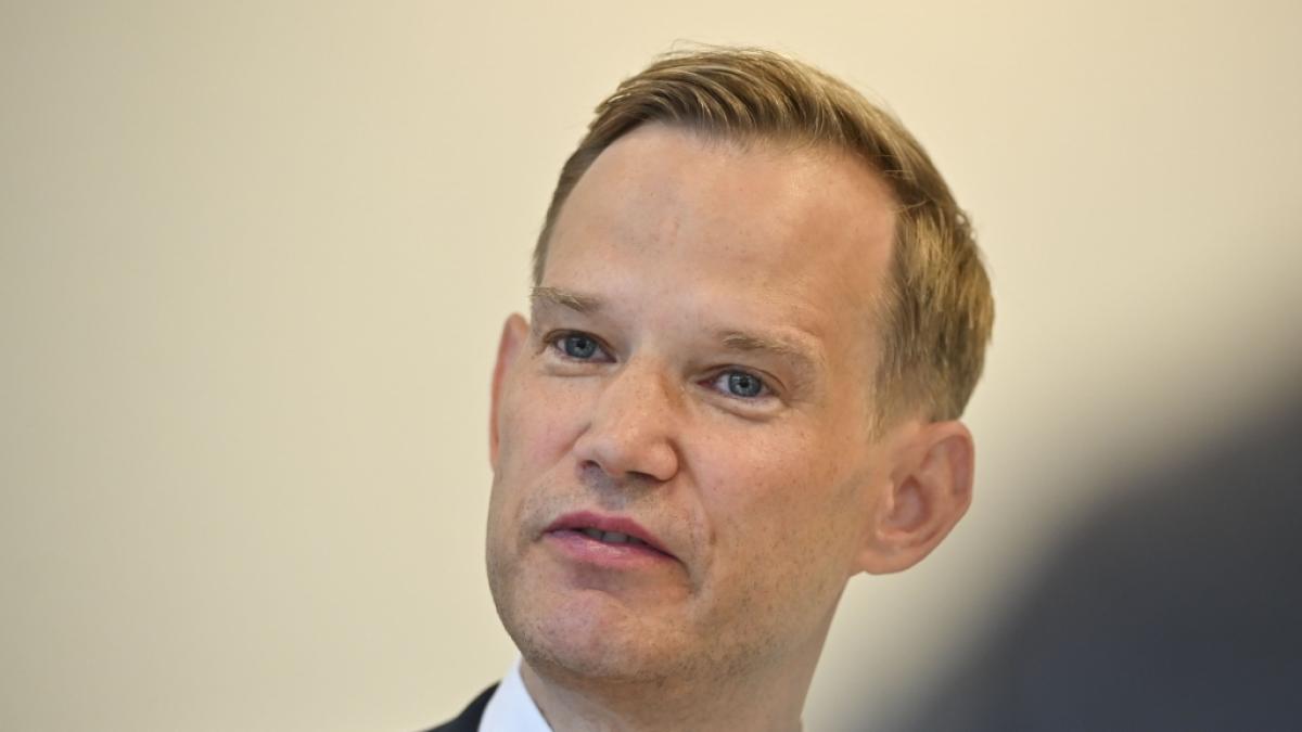 Hendrik Streeck fordert eine Selbstbeteiligung f&uuml;r Patienten. (Foto)