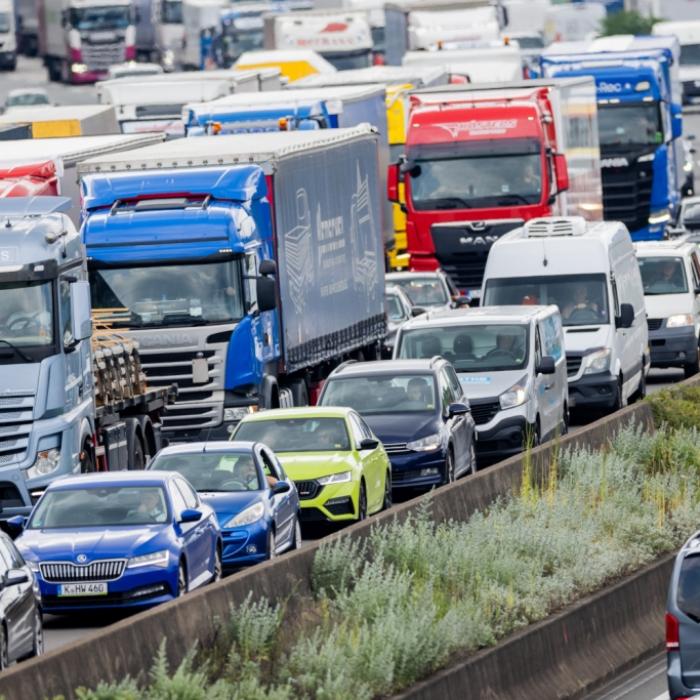 Mega-Staus in den Sommerferien! HIER sind die Autobahnen am Sonntag dicht