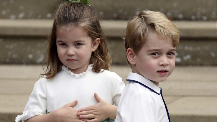 Prinz George und seine Schwester Prinzessin Charlotte sind gemeinsam mit ihrem Baby-Bruder Prinz Louis der ganze Stolz von Herzogin Kate und Prinz William.