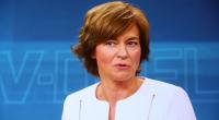 Maybrit Illner debattiert am 11. November mit ihren geladenen Gästen im TV-Studio.