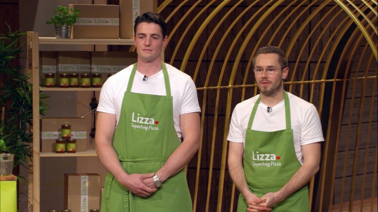Die Gründer Marc Schlegel, (r.) und Matthias Kramer bei der Vorstellung ihres Produkts bei