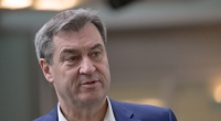 Markus Söders Weihnachts-Look sorgt im Netz für reichlich Lacher.