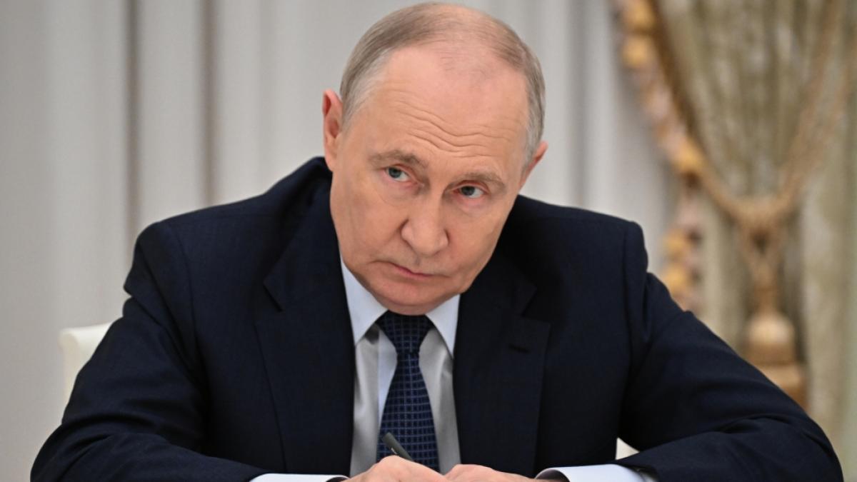 Tausende junge Russen fl&uuml;chten vor Putins Krieg. (Foto)
