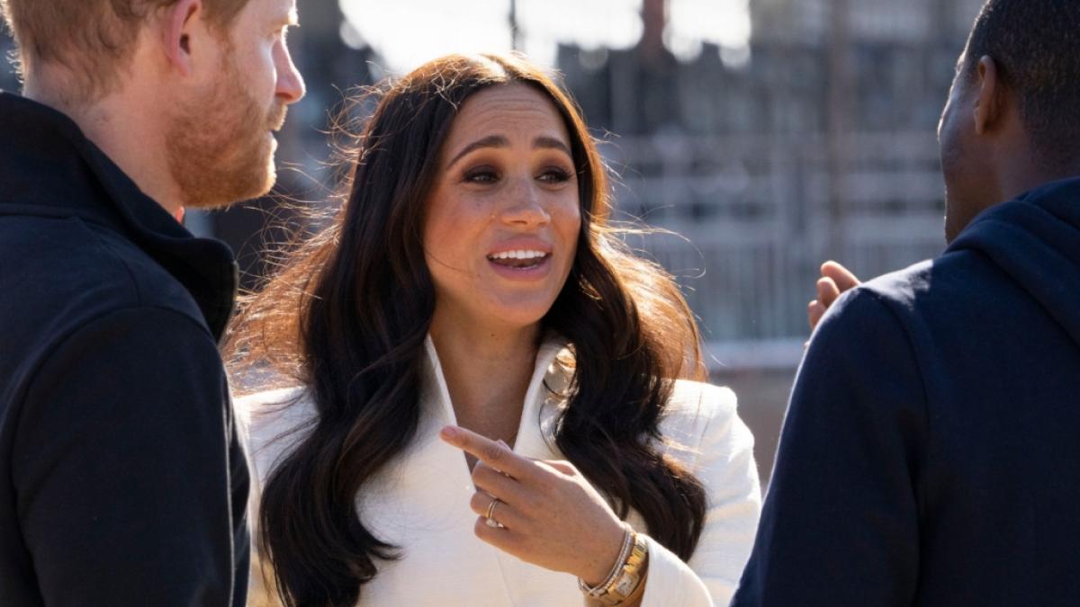 Die Royals-Karriere ist f&uuml;r Meghan Markle abgehakt - dr&auml;ngt Prinz Harrys Frau jetzt in die Politik? (Foto)