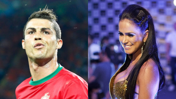 In ihrem neuen Buch packt Miss Bumbum aus: Auch den Sex mit Fußball-Superstar Cristiano Ronaldo lässt das Popo-Model dabei nicht aus.