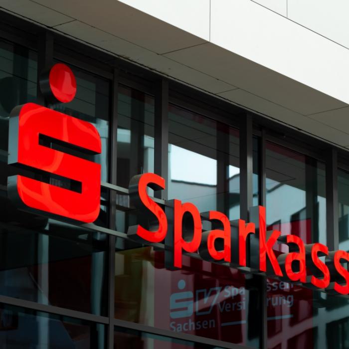 Fiese Betrugsmasche! Sparkasse warnt vor diesen Fake-E-Mails