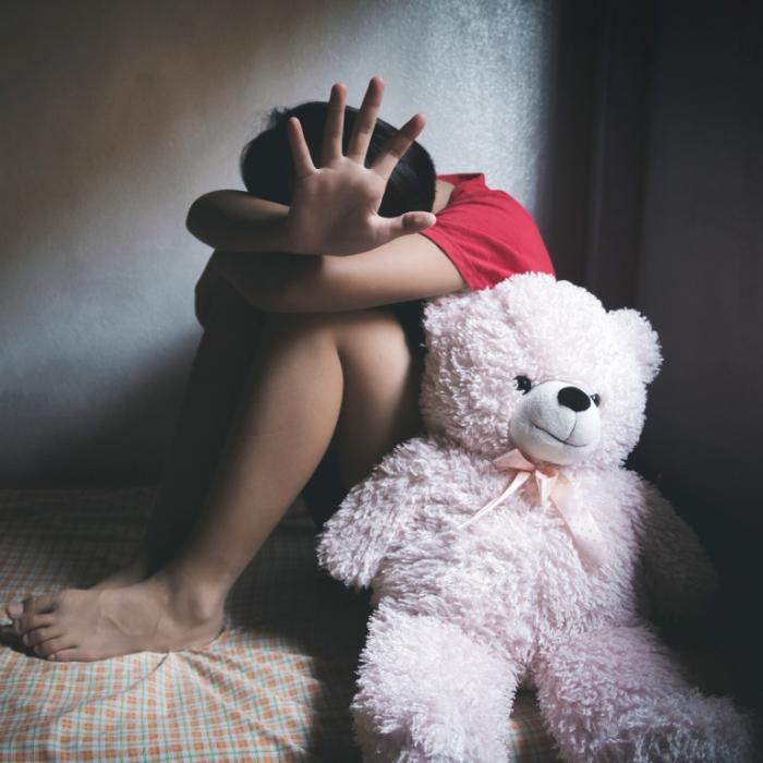 Mädchen (3) von Zuhause entführt und sexuell missbraucht