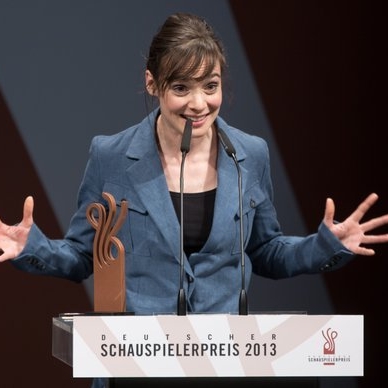 So denkt die Schauspielerin über offene Beziehungen