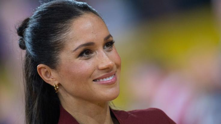 Meghan Markle hat gut lachen: Nach zahlreichen Kündigungen ihrer Mitarbeiter hat sie einen neuen Mann an ihrer Seite.