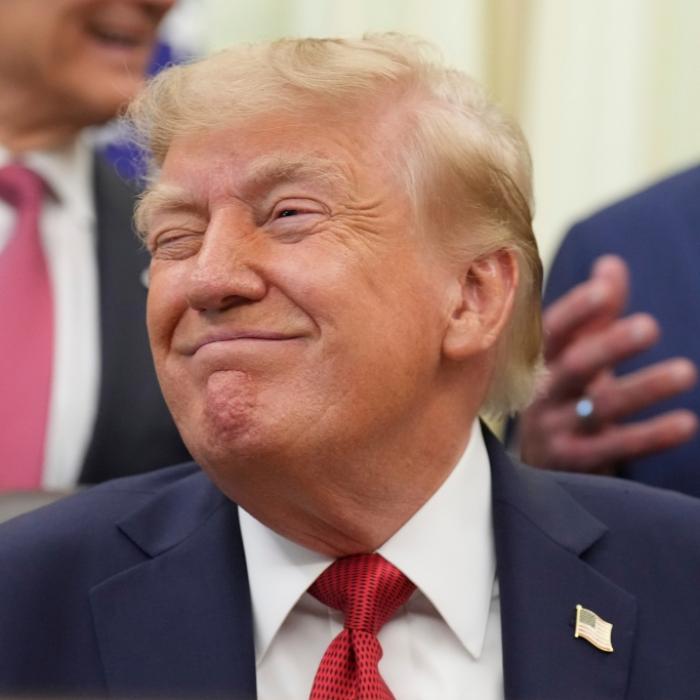 Donald Trump tobt sich im Weißen Haus mit seinen Umbauprojekten aus - doch das Oval Office will der US-Präsident wie einen Schatz hüten und nicht antasten.
