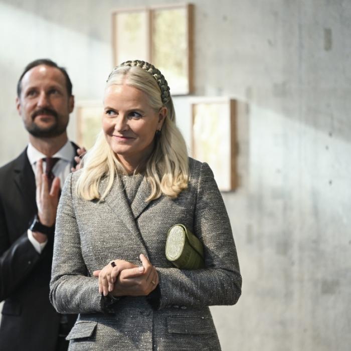 Zusammenbruch vor Gericht – Prinzessinnen-Sohn wegen Vergewaltigung angeklagt
