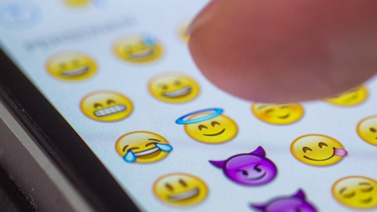 Smileys Einhorner Oder Herzen Klein Gelb Und Rund Die Beliebtesten Emojis Bei Whatsapp News De