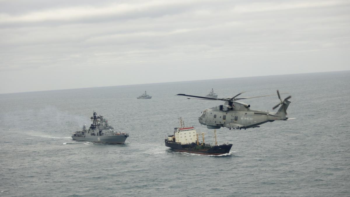 Laut Gro&szlig;britanniens Verteidigungsminister Healey haben Gro&szlig;britannien und seine Verb&uuml;ndeten einen Monat lang ein russisches Angriffs-U-Boot und zwei Spionage-U-Boote im Nordatlantik &uuml;berwacht, bevor sie sich zur&uuml;ckzogen. (Foto)