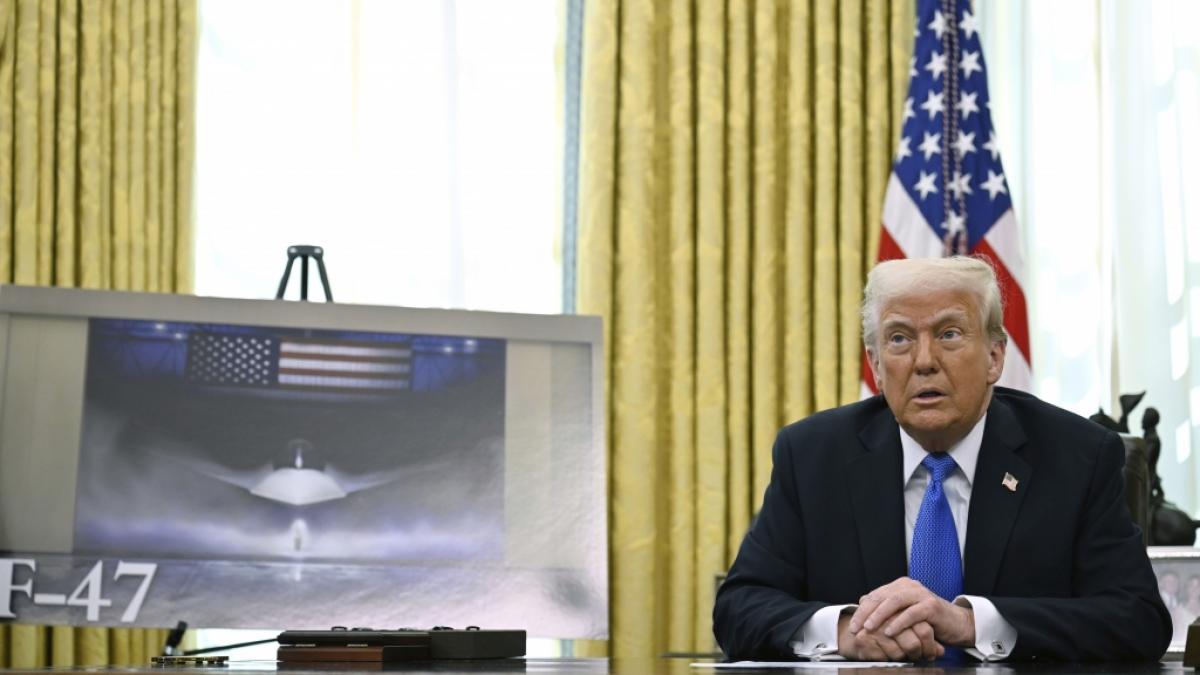 Donald Trump stellte im Oval Office den neuartigen F-47-Kampfjet f&uuml;r die US-Luftstreitkr&auml;fte vor. (Foto)