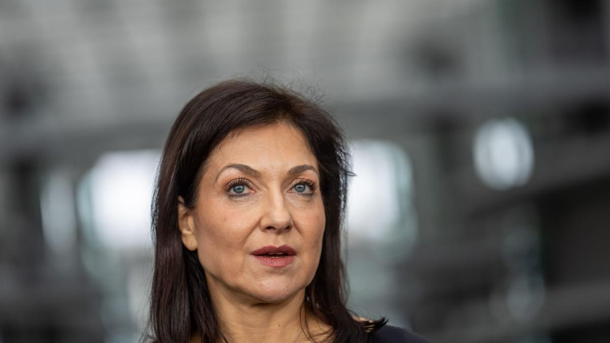 Bundeswirtschaftsministerin Katherina Reiche wird in der parlamentarischen Sommerpause operiert. (Foto)